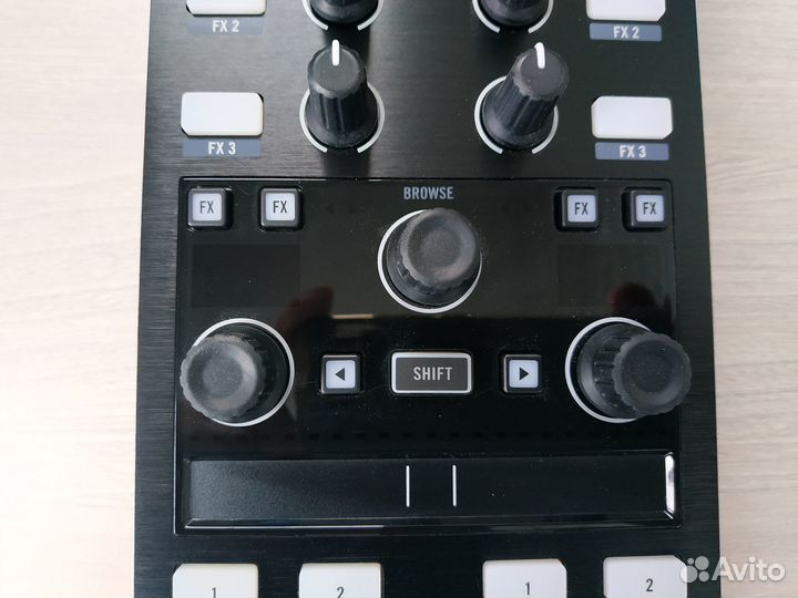 Native Instruments Traktor Kontrol X1 Mk2