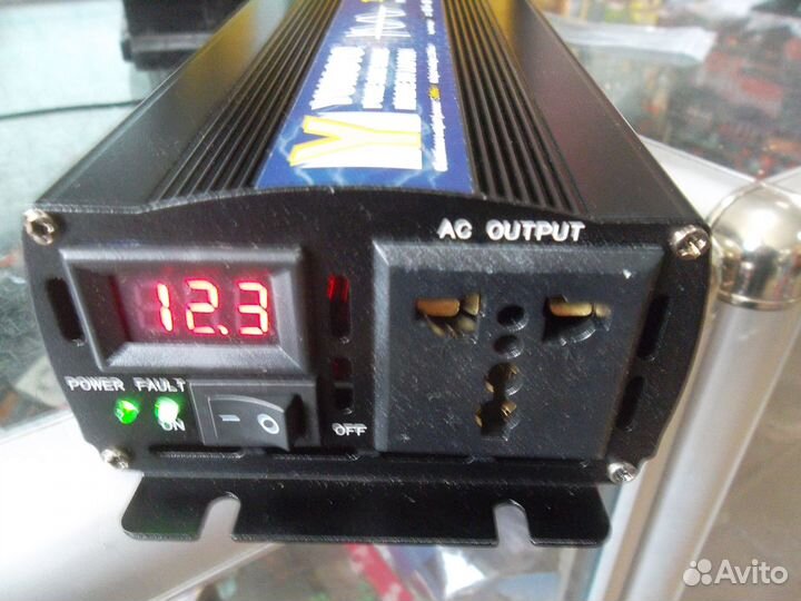 Японский преобразователь напряжения 12-220