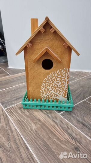 Кормушка для птиц из дерева
