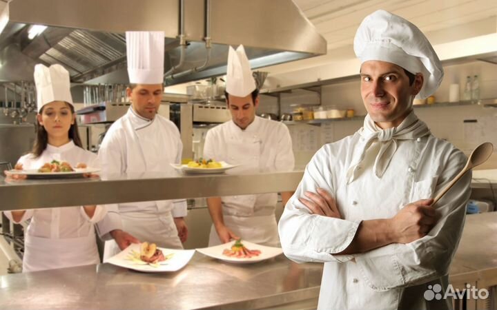 Сотрудник бригады ресторана