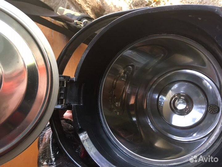 Термопот (чайник-термос)