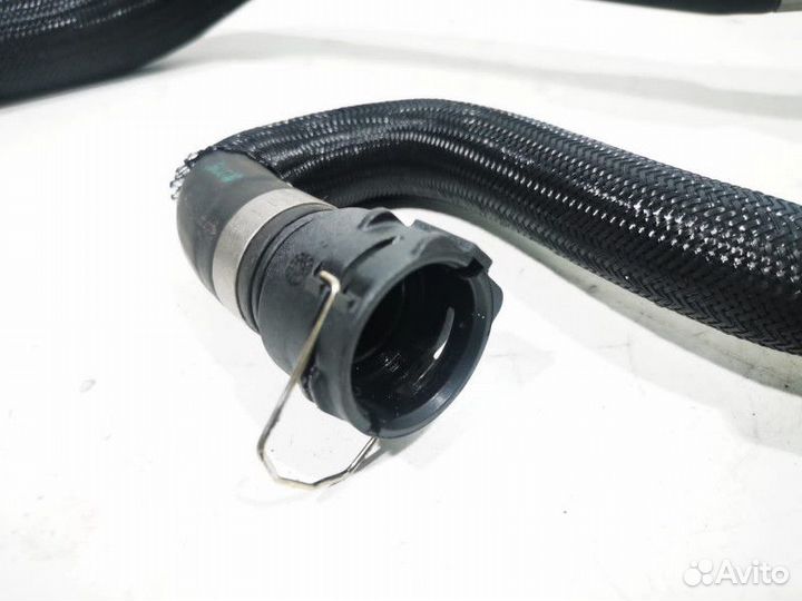 Патрубок охлаждения Land Rover Discovery Sport