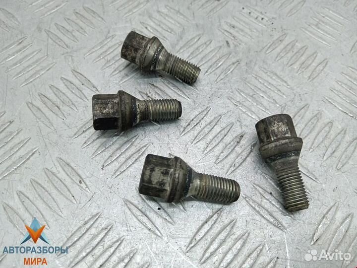 Болт колесный Suzuki Swift 3 2006 701601139B