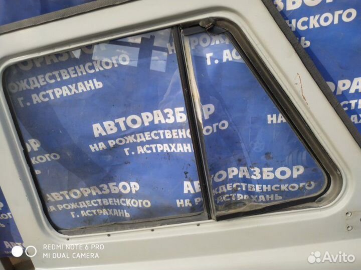 Передняя правая дверь УАЗ 452А санитарный
