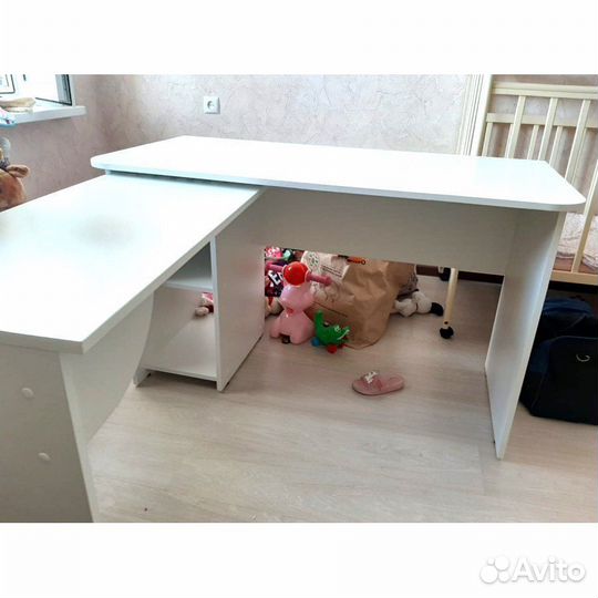 Компьютерный стол угловой