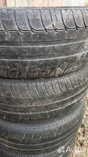Bfgoodrich Traction T/A 215/65 R16