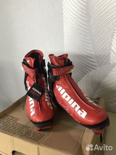 Лыжные ботинки коньковые 36 размер