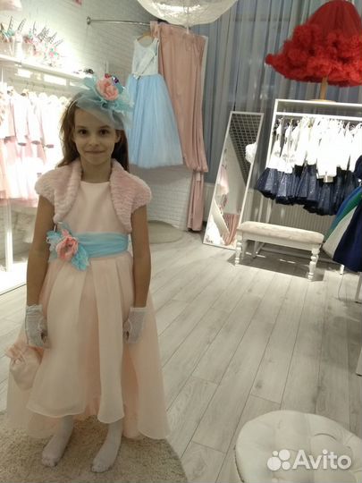 Платье,болеро меховое,шляпка,сумка,перчатки