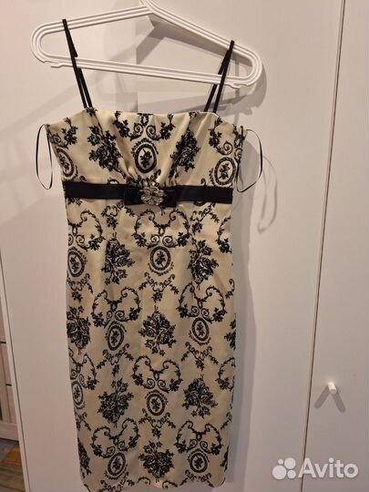 Платье футляр