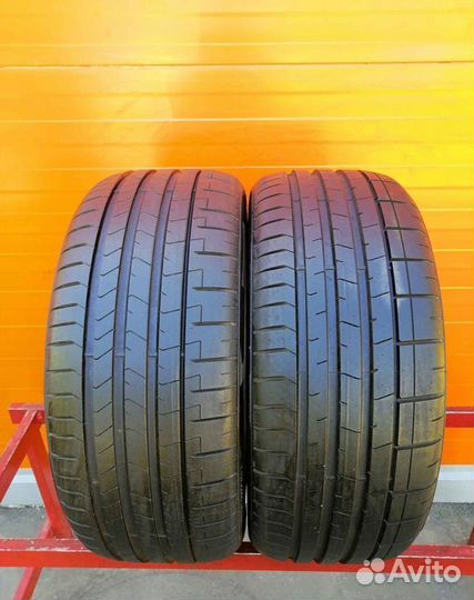 Pirelli P Zero PZ4 235/40 R19 92Y