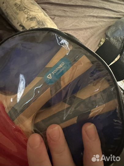 Теннисная ракетка