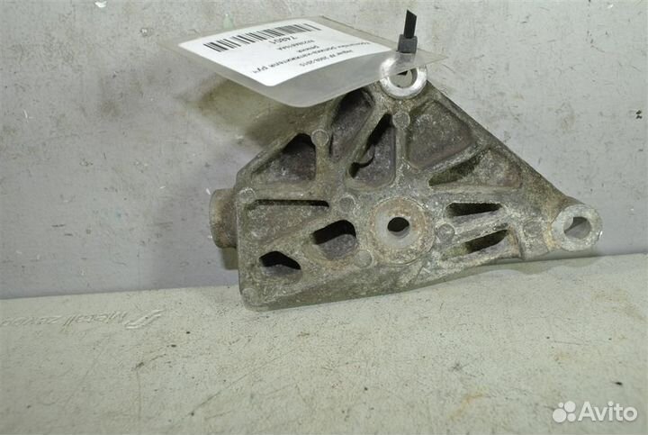 Кронштейн ролика-натяжителя руч. ремня Jaguar XF