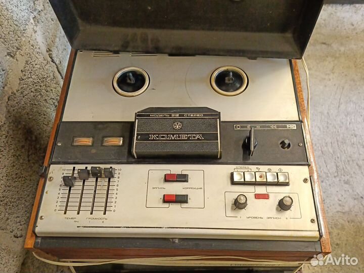 Катушечный магнитофон комета 212
