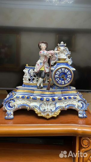 Фарфоровые часы