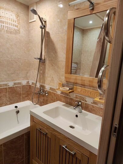 2-к. квартира, 54 м², 1/5 эт.