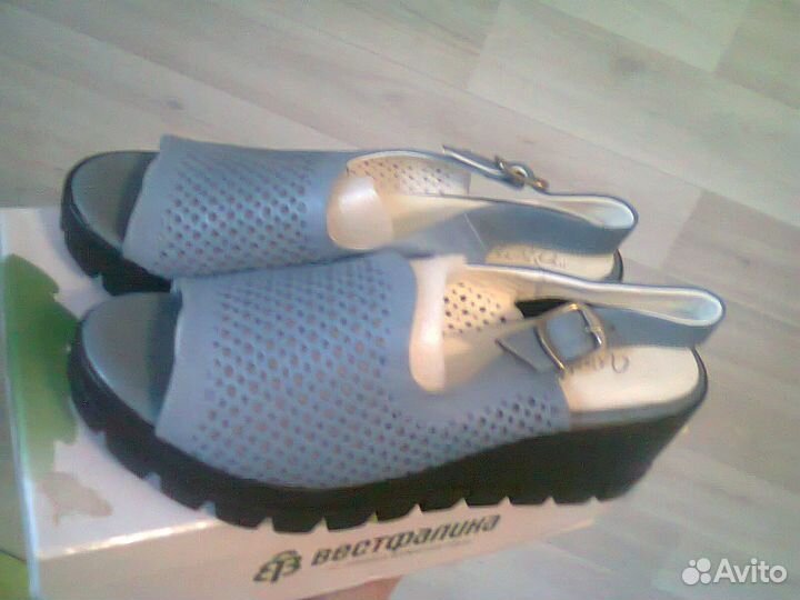 Босоножки 37