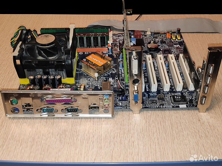 М/платы;озу;аgp/PCI карты Pent 4,М-р Sony 17