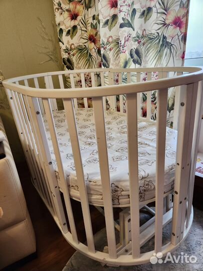 Детская кроватка трансформер с маятником