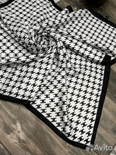 Шелковый платок Celine белый с черным монограм