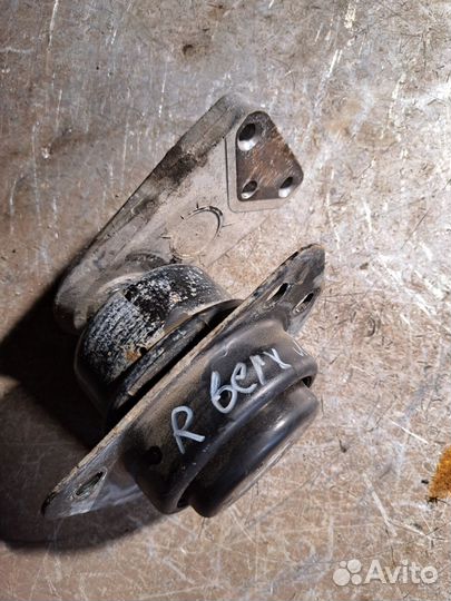 Подушка двигателя правая Chevrolet Lacetti