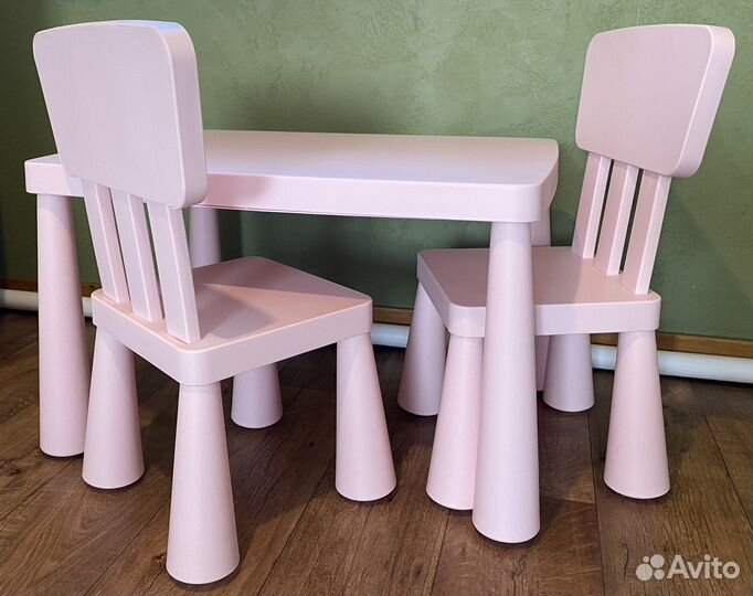 Комплект стол и два стула IKEA Mammut розовый