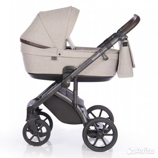 Коляска Roan bloom (новая)