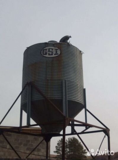 Бункер для опилок