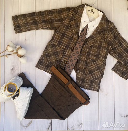 Стильный костюм тройка нарядный 74-80 рост