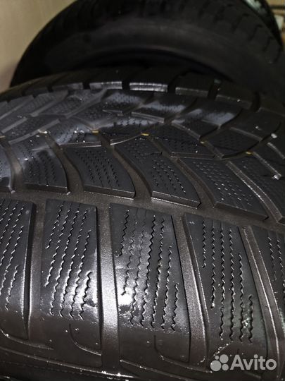 Goodyear UltraGrip 275/40 R22