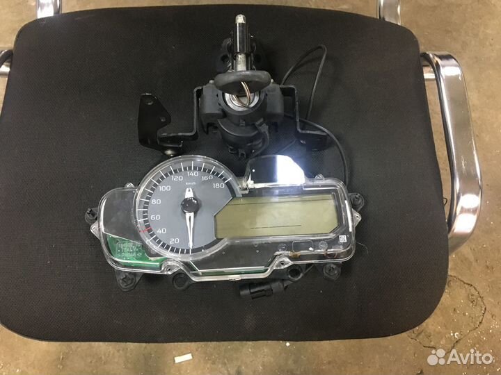 Панель приборов C650GT 2012