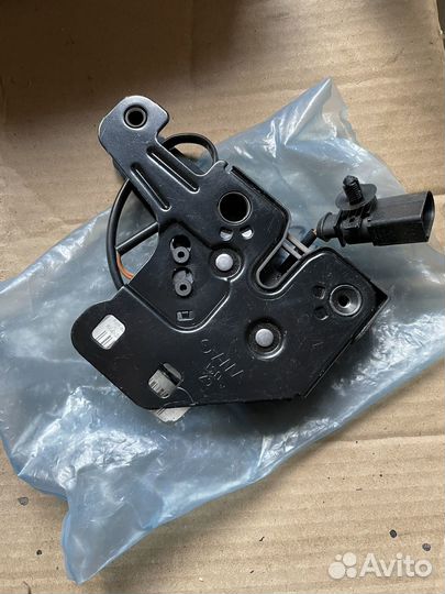 Замок капота Audi A4 B6