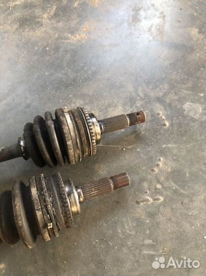 Toyota starlet привод пер.правый АКПП