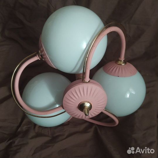 Люстра с шарообразными плафонами