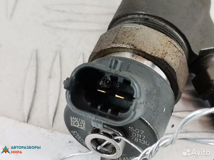 Форсунка Renault Laguna 2 рест. 2007 8200389369