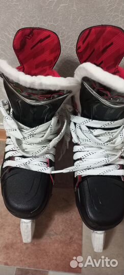 Коньки Bauer X4