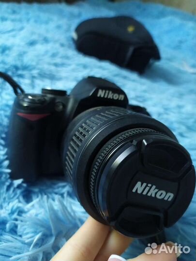 Зеркальный фотоаппарат Nikon D3000