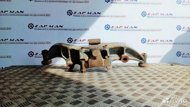 Кронштейн пневмоподушки правый Man Tga