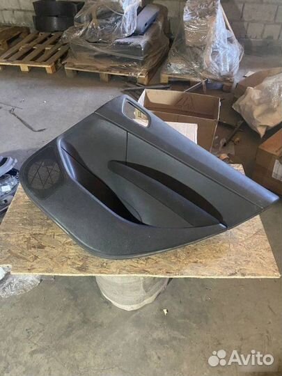 Обшивка задняя правая Peugeot 308