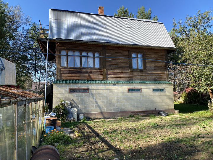 Дом 157 м² на участке 5 сот.