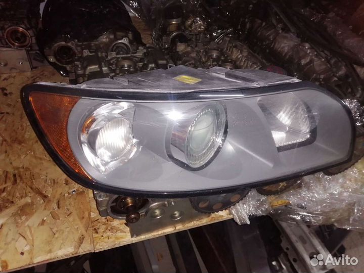 Фара галоген на Volvo V 50
