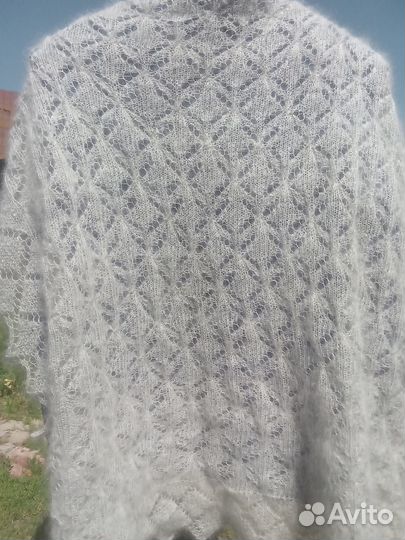 Пуховый ажурный платок