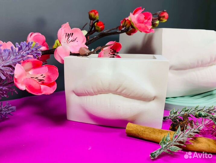 Силиконовая форма молд Губы Джоли ваза гипс бетон