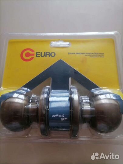 Дверная ручка, врезной замок