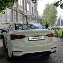 Hyundai Solaris 1.4 AT, 2018, 236 000 км, с пробегом, цена 803 000 руб.