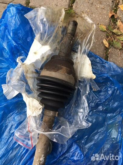 Полуось передняя Nissan Juke (приводной вал) права