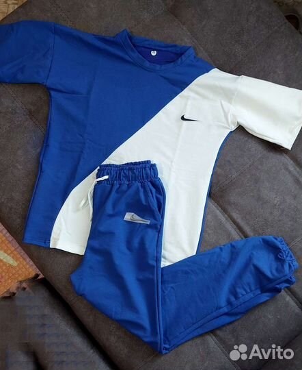 Спортивный костюм 42-44 размер