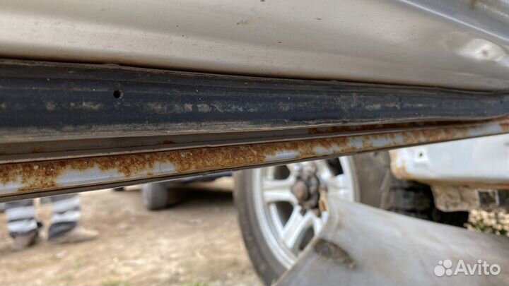 Дверь Передняя Левая Hyundai Terracan