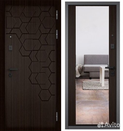 Дверь с зеркалом