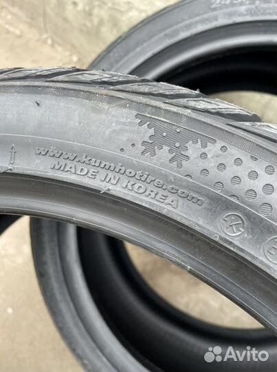 Kumho WinterCraft WP71 275/35 R19 и 245/40 R19 100V