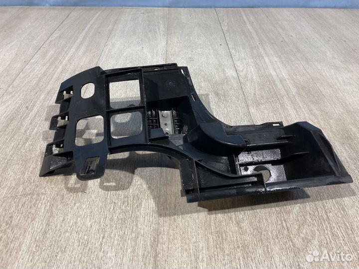 Крепление бампера Audi A4 B7 8E5807365C левое